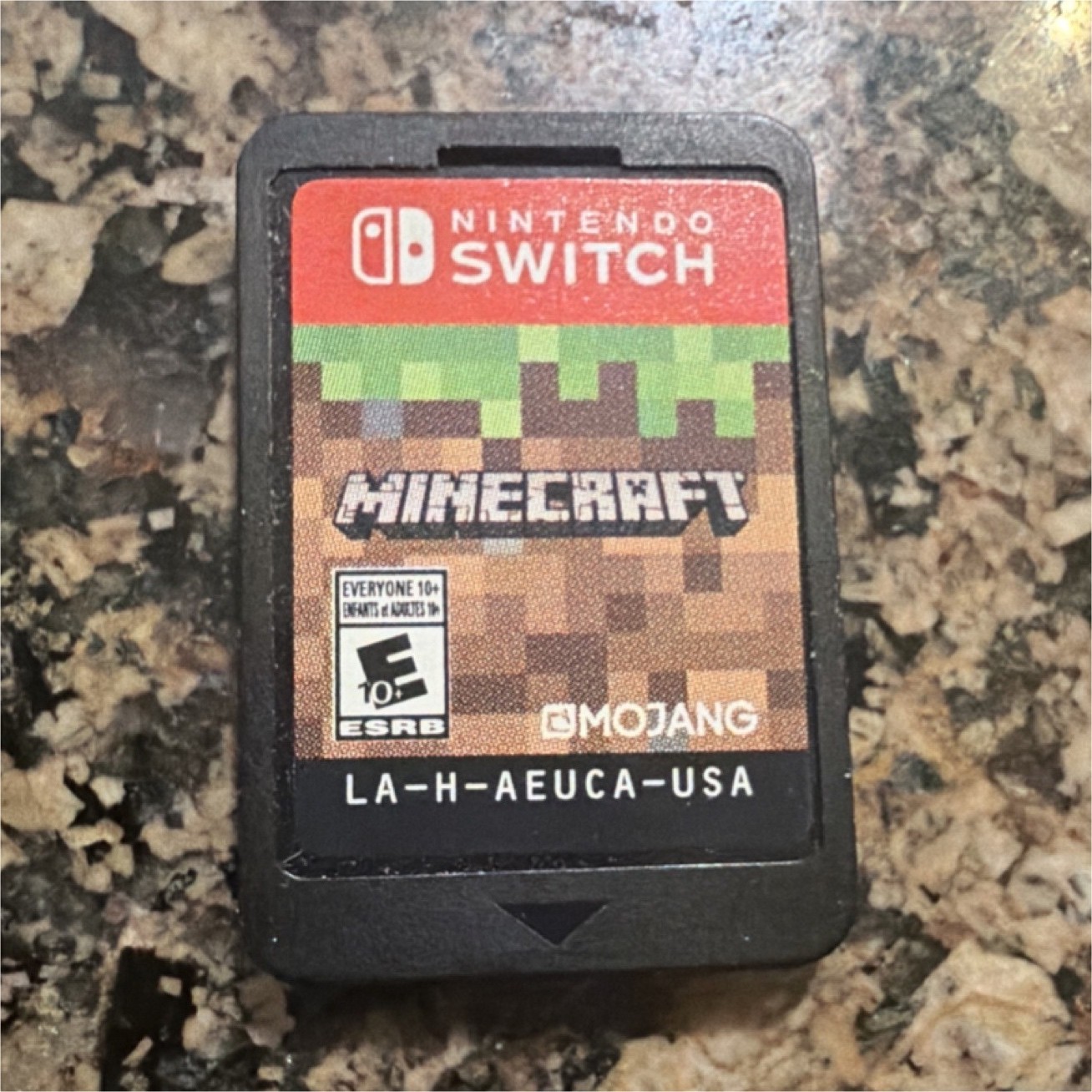 Minecraft Mojang E10+ Everyone 10+ NTSC-U/C Nintendo Switch Video Game Series