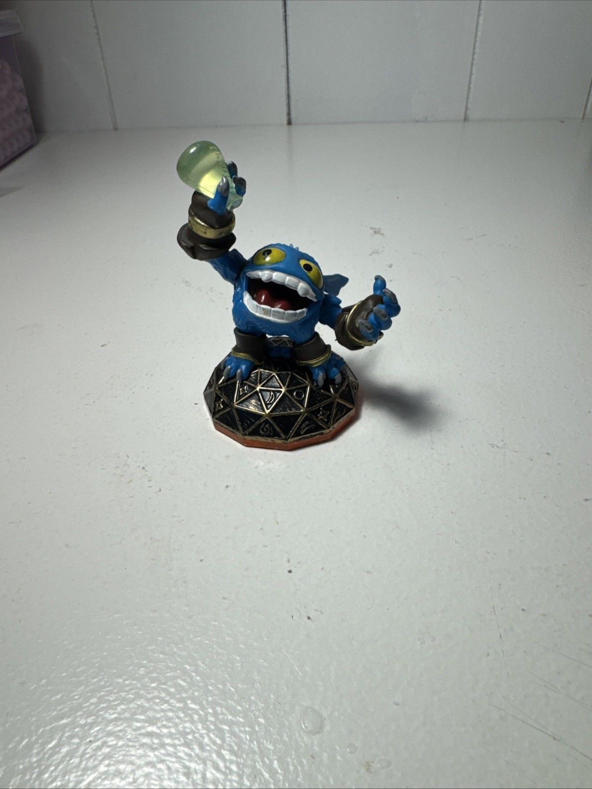 Skylanders Lot Of 6 Trap shadow,Voodood,Deja vu,Wrecking ball,Pop Fizz,Double Tr