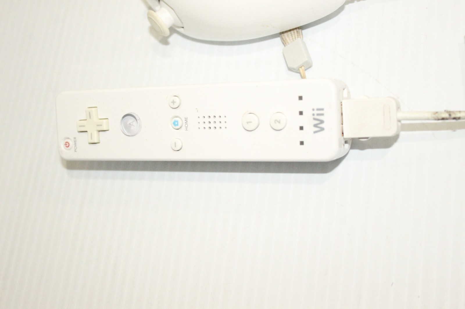Official OEM Nintendo Wii Remote White Controller with Nuncheck and Strap