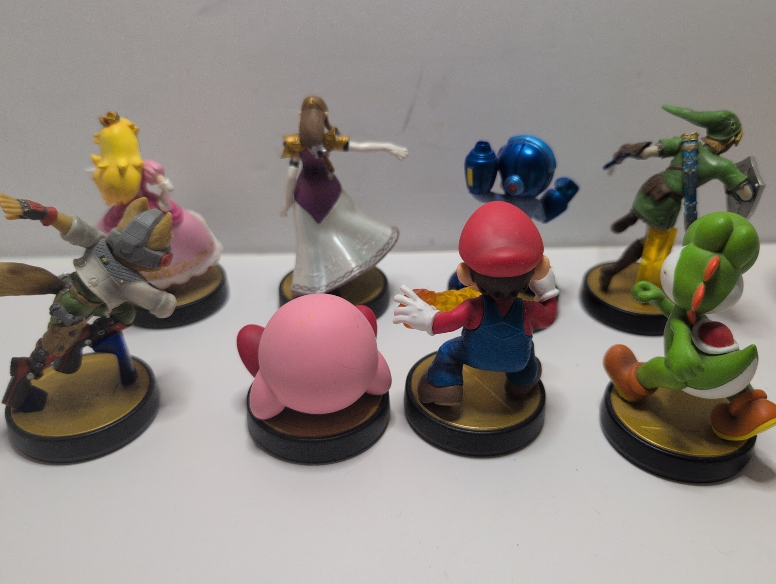 Nintendo Amiibo Lot of 10 Mario Luigi Zelda Link Kirby Yoshi DK Fox Mega Man