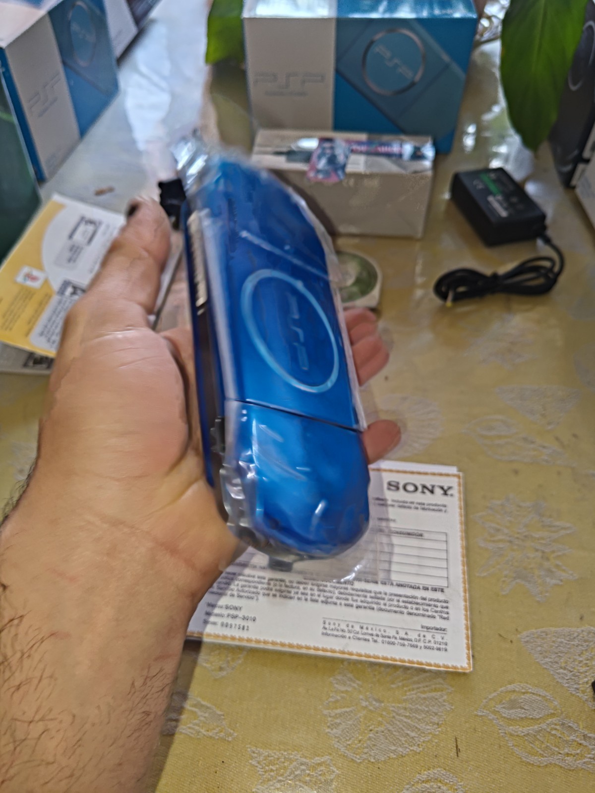 Sony PSP 3000 blue with 32 GB games USB-C adapter tipe c