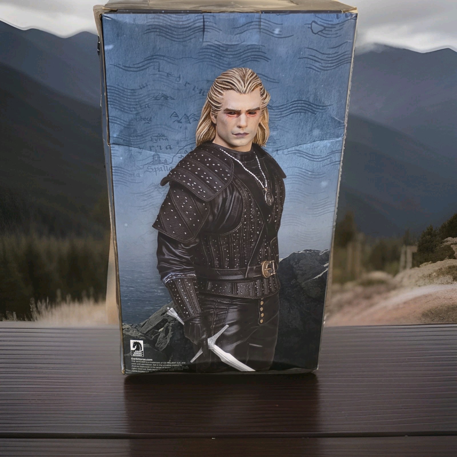 Dark Horse The Witcher Netflix Transformed Geralt Character Figure TV Series