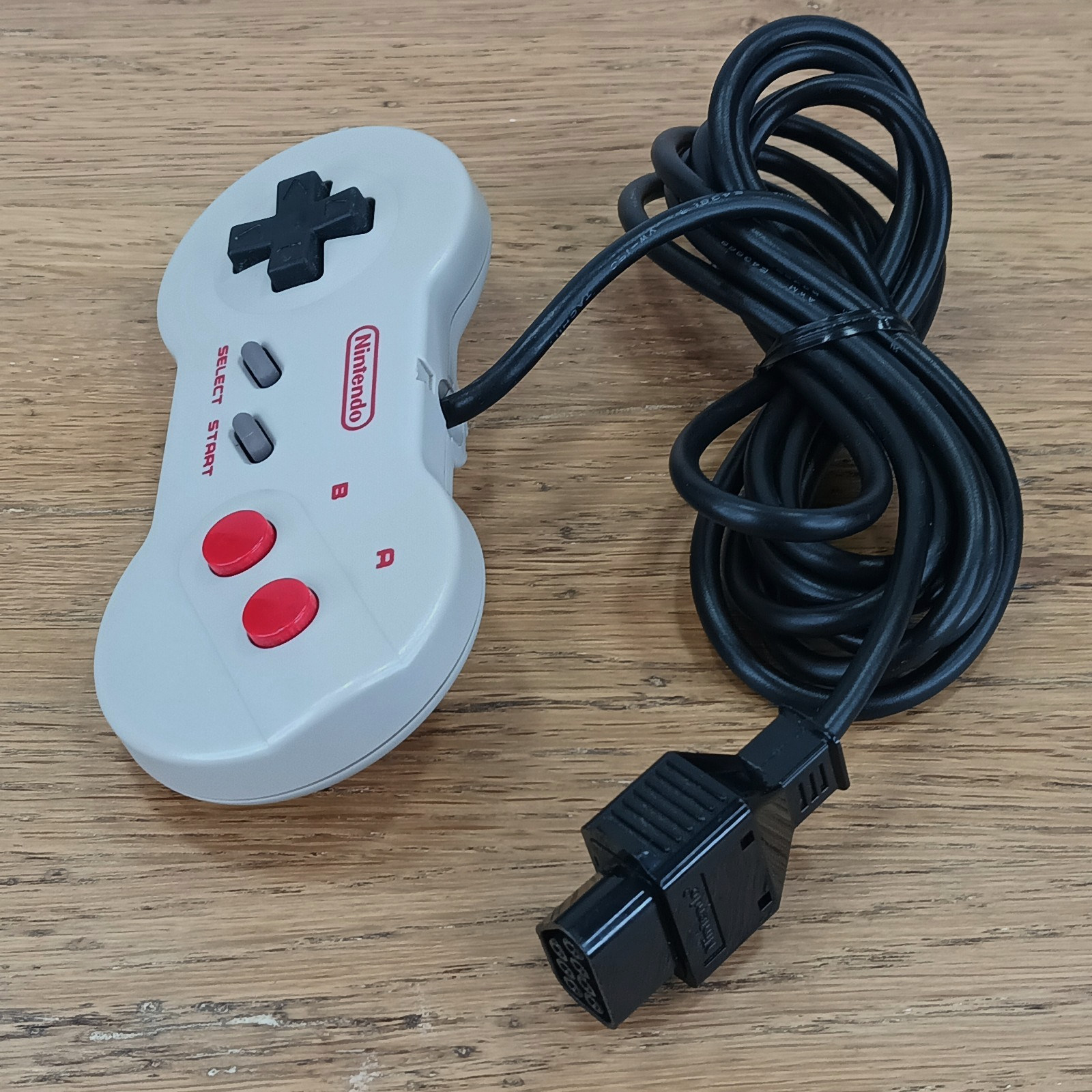 Nintendo NES Original Authentic OEM Dog Bone Controller NES-039 Tested & Works