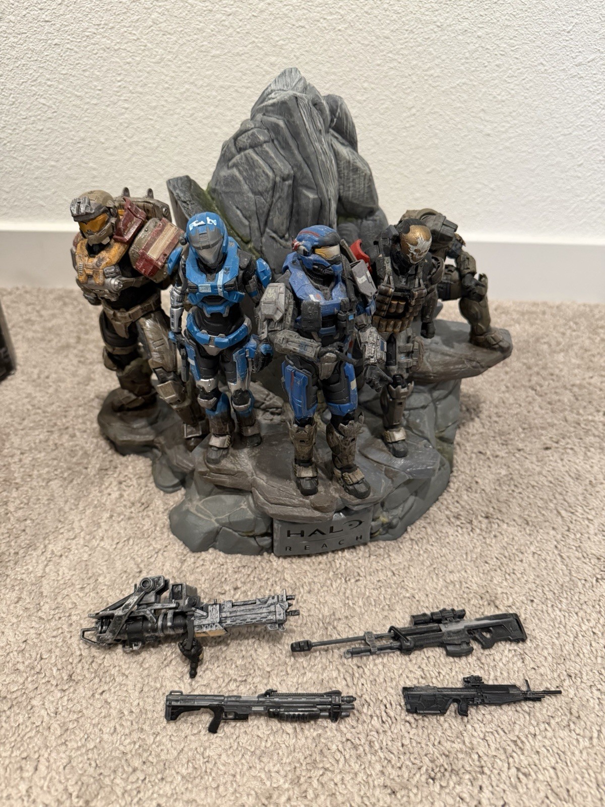Xbox 360 Halo Reach Noble Team Legendary Limited Edition Statue W/Game & Box