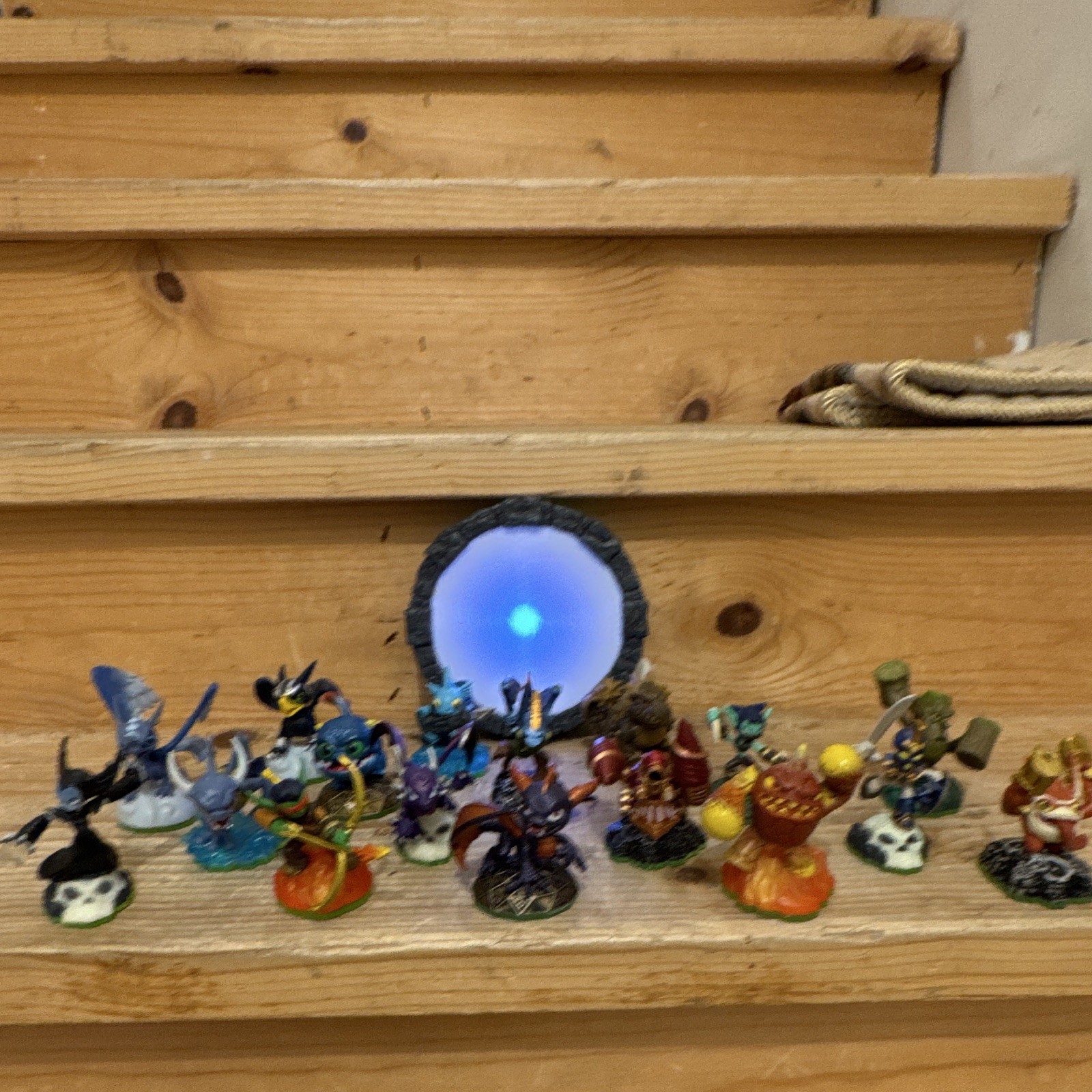 Skylanders Spyro Character Figure Lot w/ Light Up Portal of Power Base