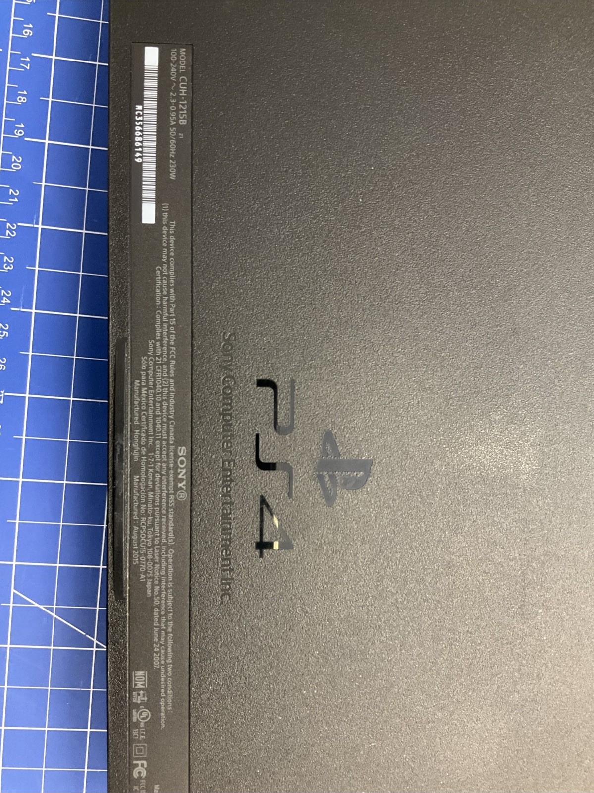 PlayStation 4 black ops 3 edition console with 2 controllers E490