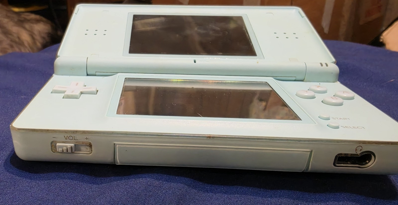 Nintendo DS Lite Ice Blue Handheld. Tested Working w/ Charger, Stylus & GBA Covr