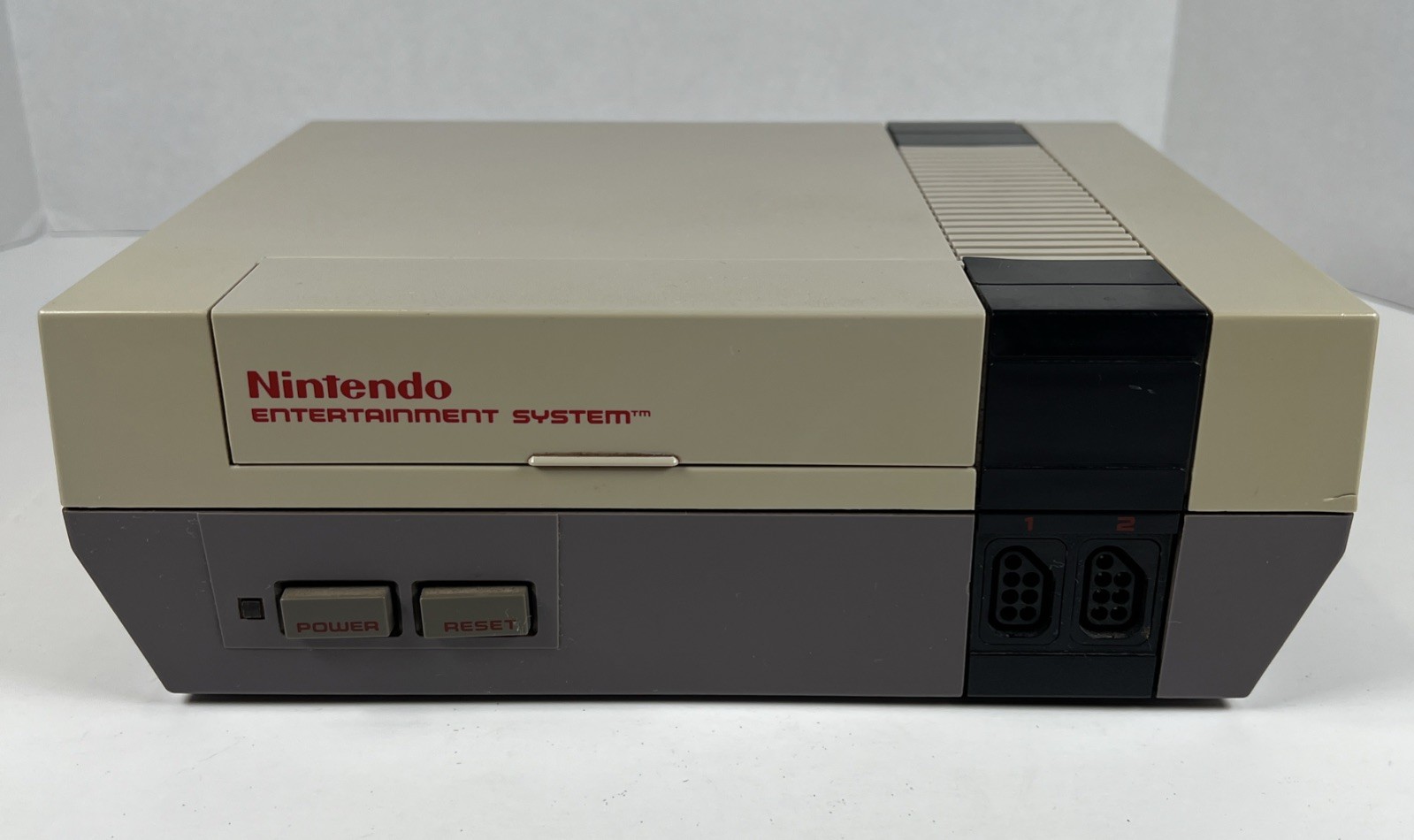 Nintendo NES Console Bundle – 7 Games – 2 Controllers – Tested And Working
