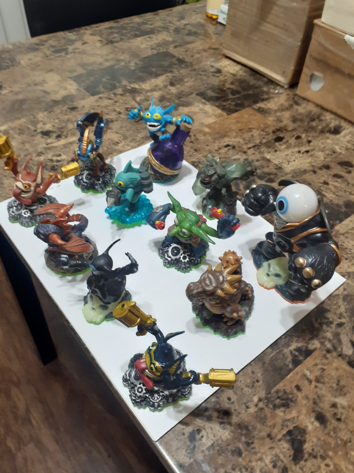 1 MIX LOT OF 11 ACTIVISION SKYLANDERS SUPERCHARGERS CHARACTERS ORIGINAL ITEM