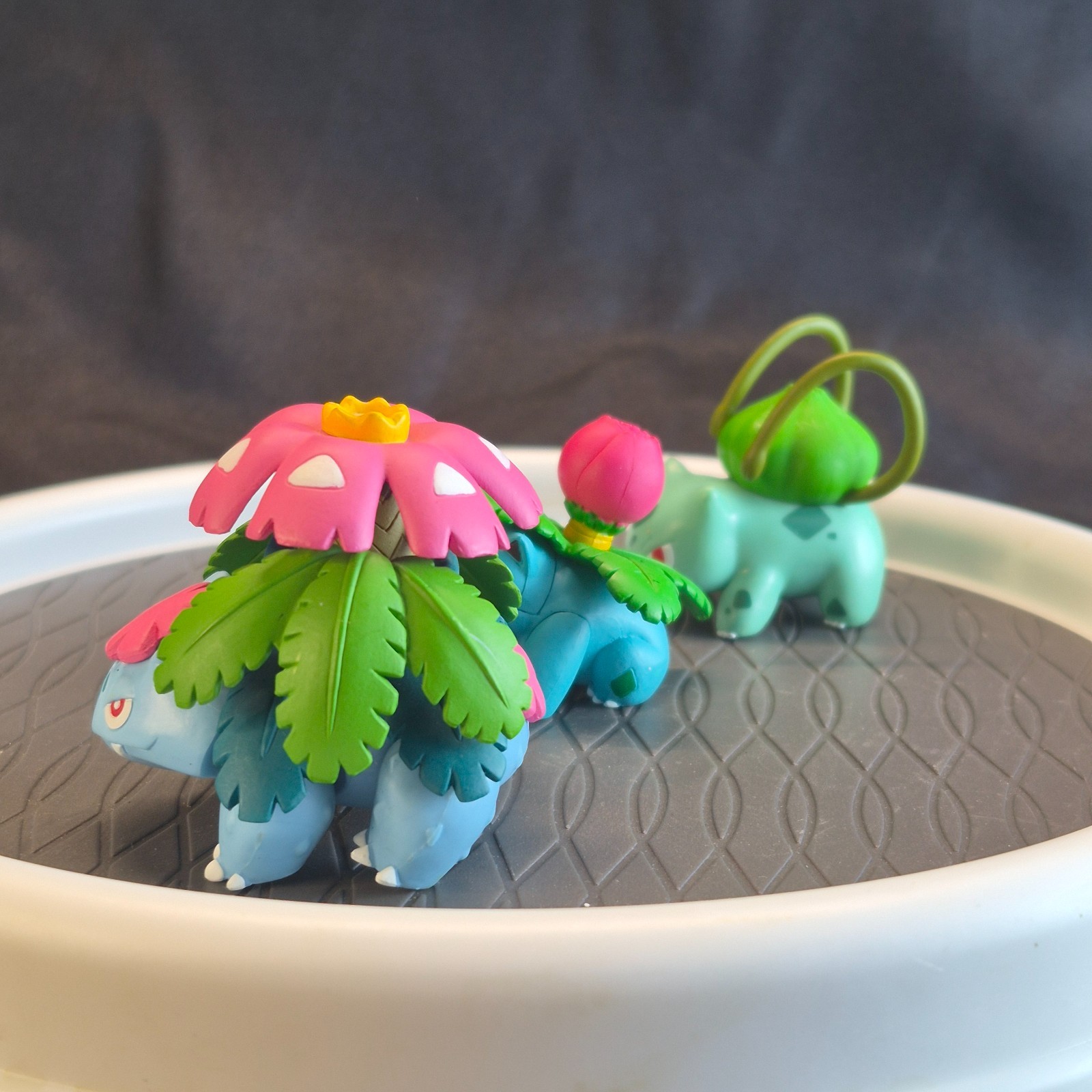 Mega Venusaur Ivysaur Bulbasaur Pokemon Figures Takara Tomy & Jazwares Mid 00’s