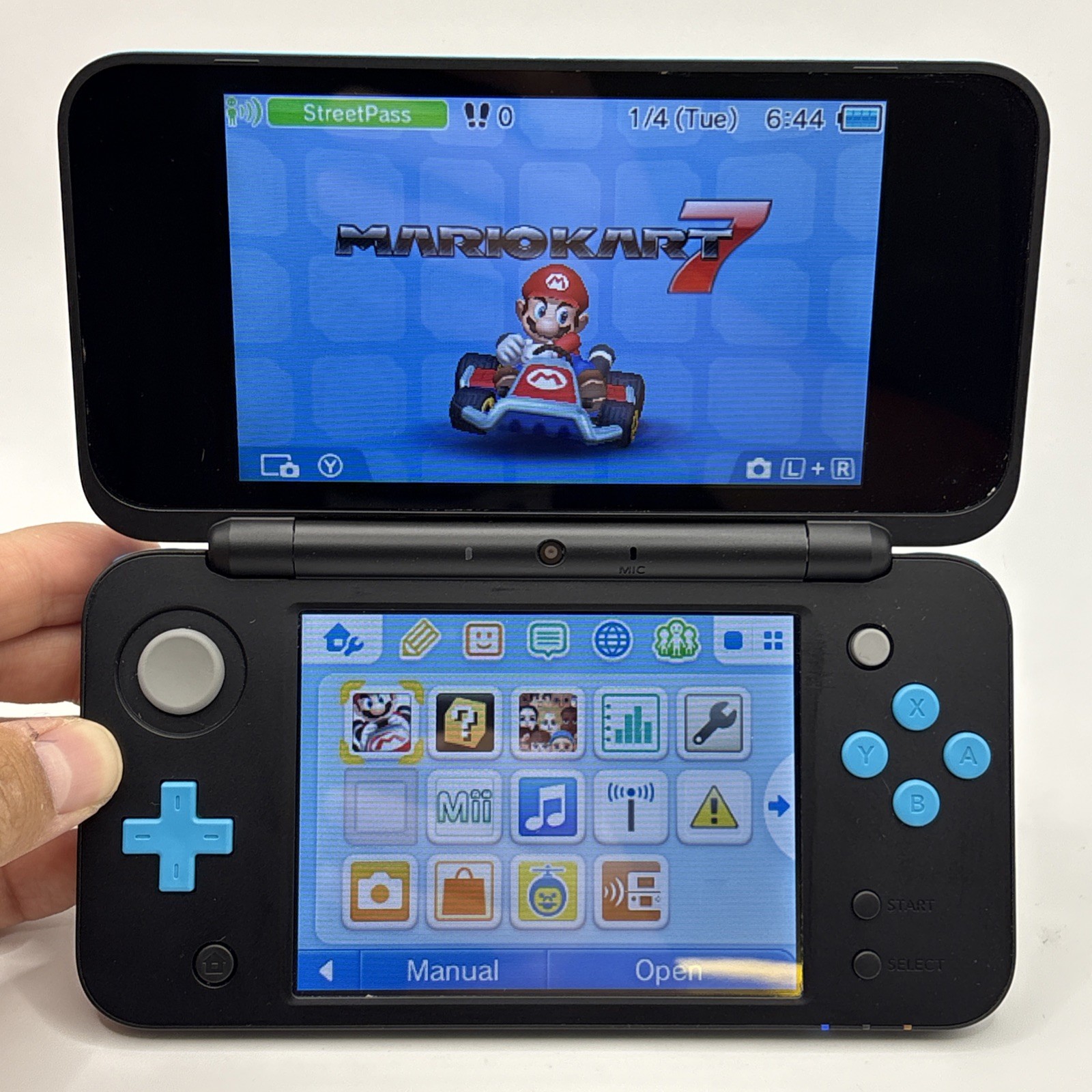 Nintendo 2DS XL Console – Black/Turquoise – Bundle W/ Charger / Case / Game