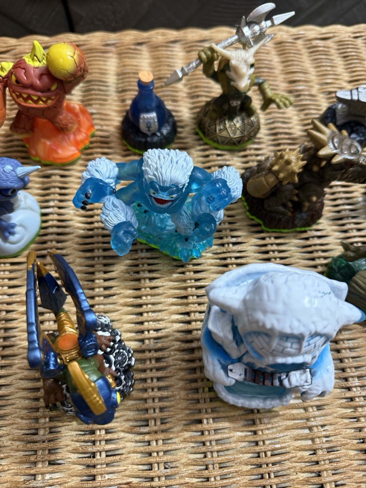 10 Skylanders Ice Anvil Rain Voodood Healing Eruptor Whirlwind Bash Bam Tree