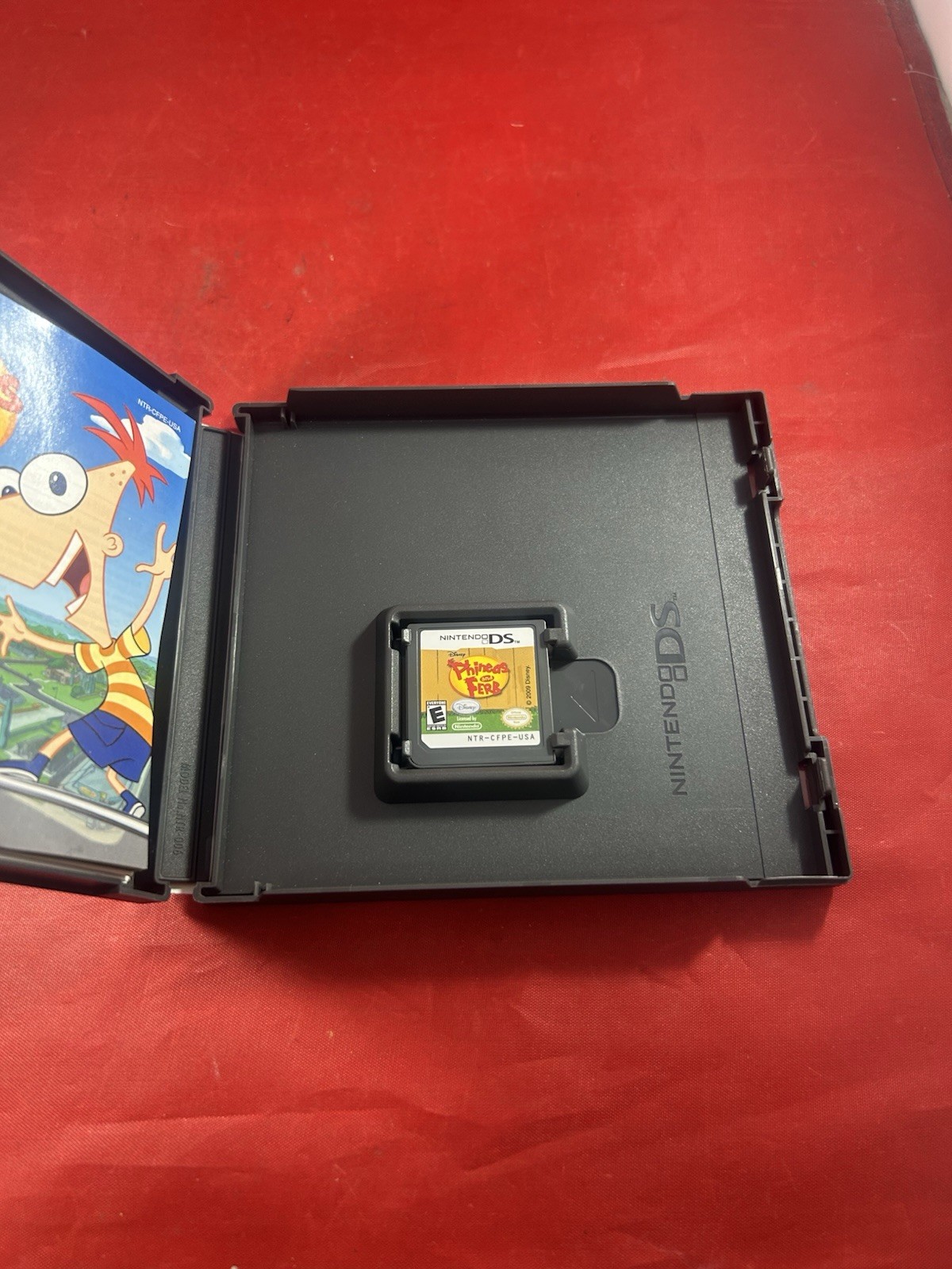 Disney Interactive Studios Phineas and Ferb Nintendo DS Game w/ Case 2009 E