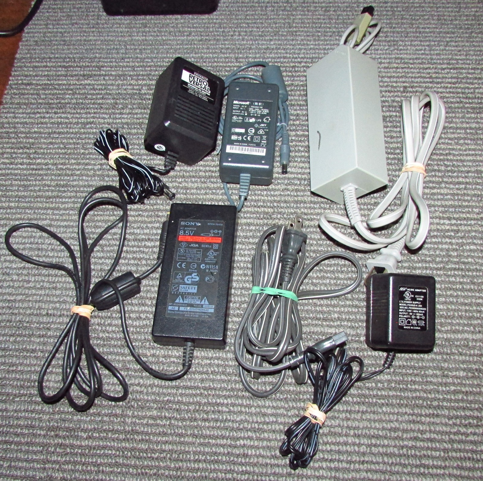 Lot of 24 Video Game Console AC Power Supplies – Nintendo – Playstation – Xbox