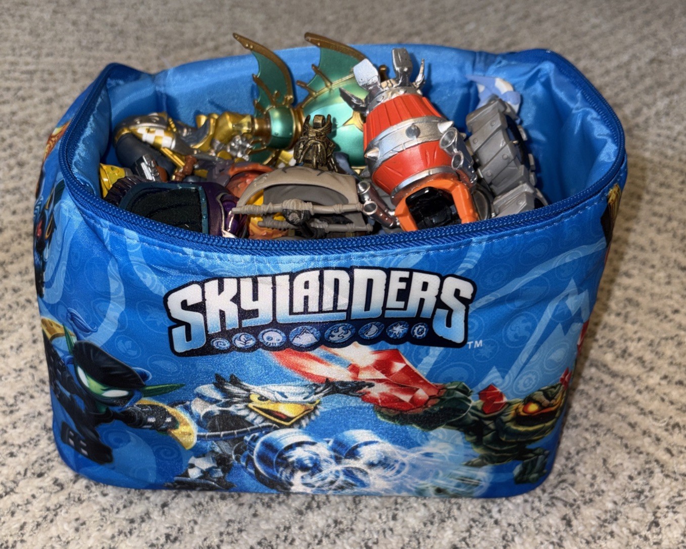 Lot of 17 Skylanders Superchargers Vehicle with tote bag NWT