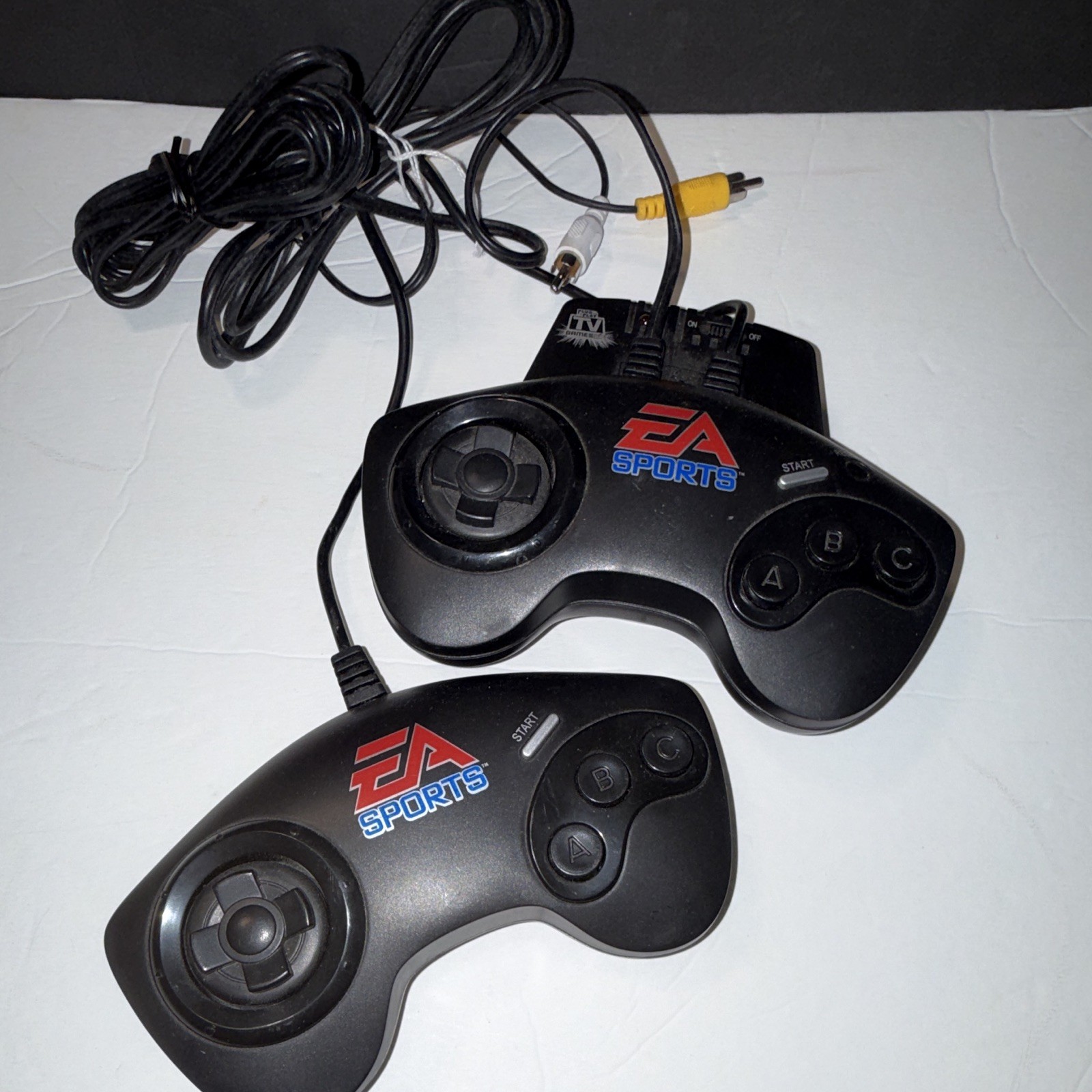 EA Sports Sega Genesis Wired Turbo Controller Gamepad Lot 2 Black 1-4ft