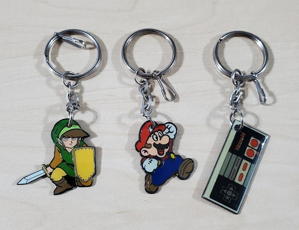 Rare 2008 Nintendo 3-Piece Keychain Zipper Pull Set Link Mario & NES Controller