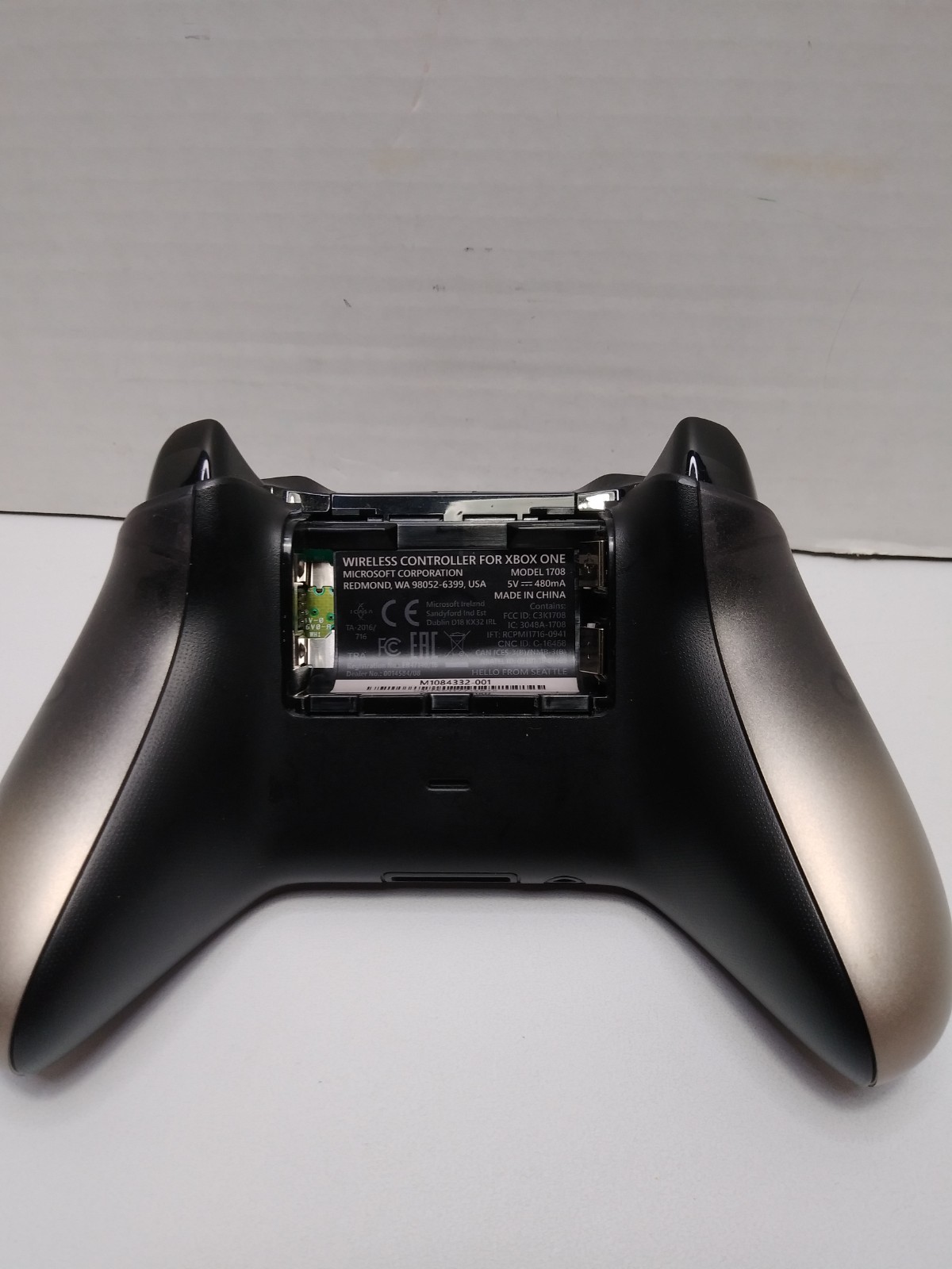 Microsoft Xbox One Wireless Controller – Phantom Black Special Edition – 1708