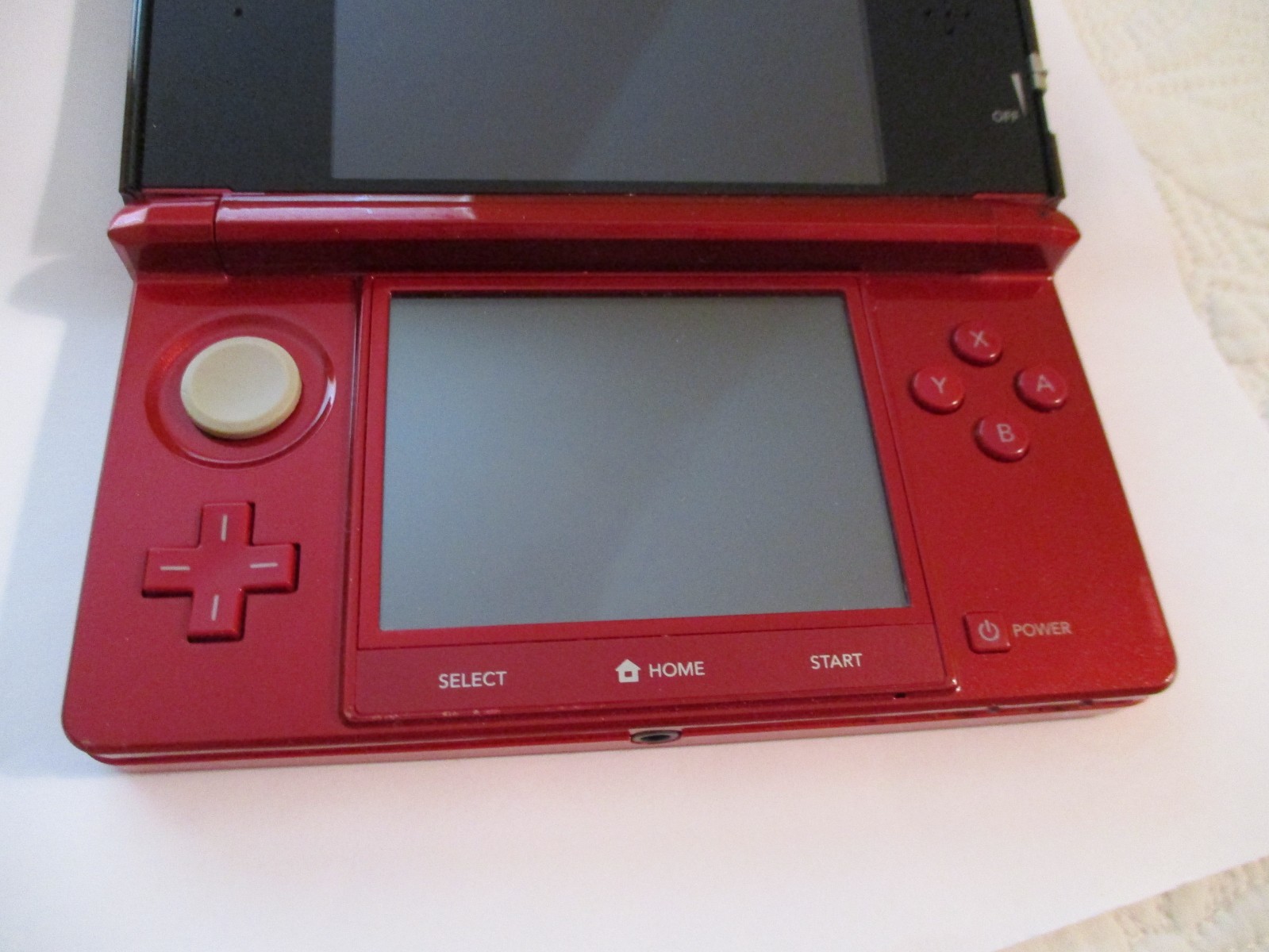 Nintendo 3DS Red CTR-001 Handheld Console w/ Charger/Cradle/2GB SD Card – Tested