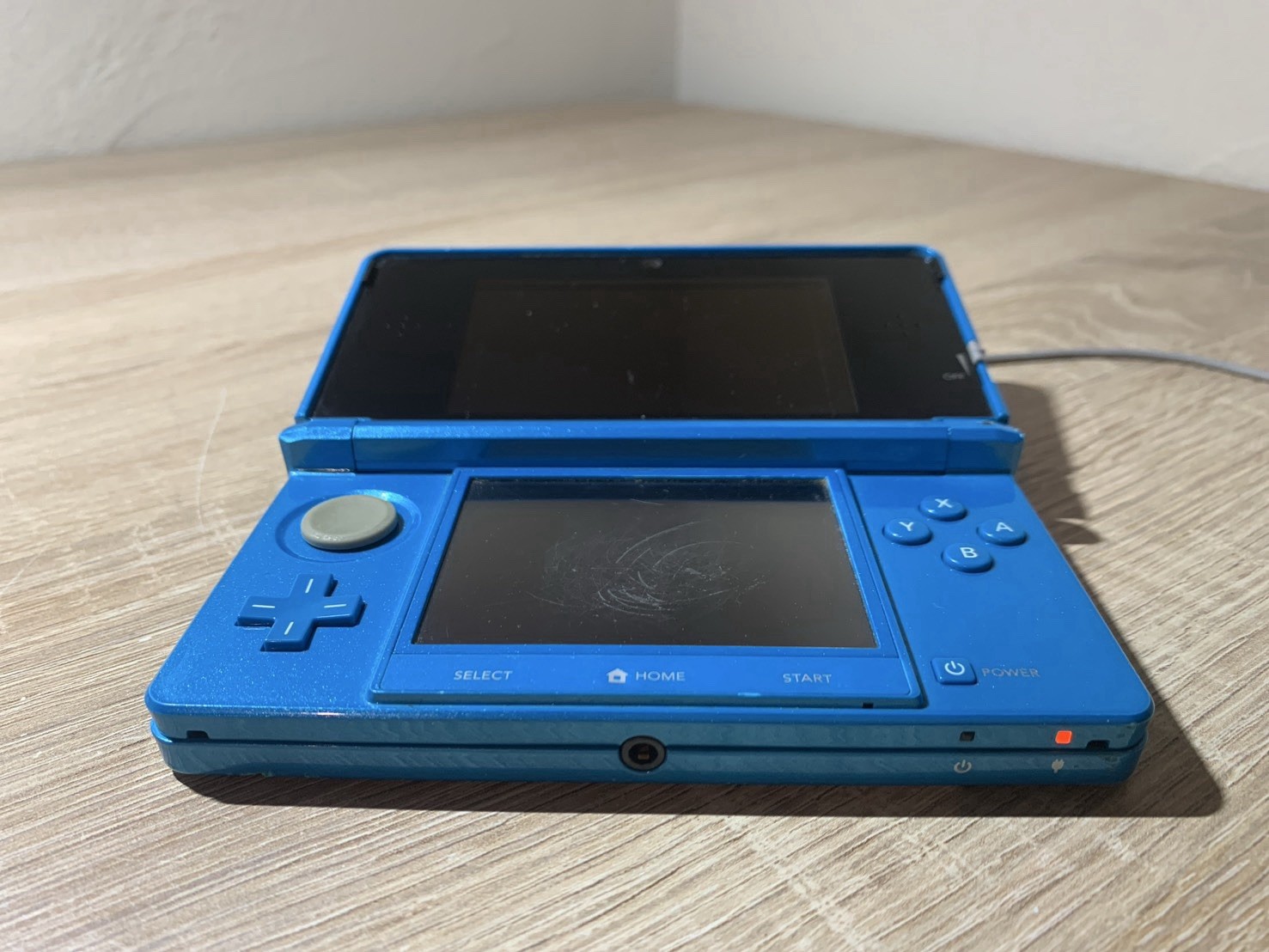 1129 Nintendo 3DS Light Blue For Parts
