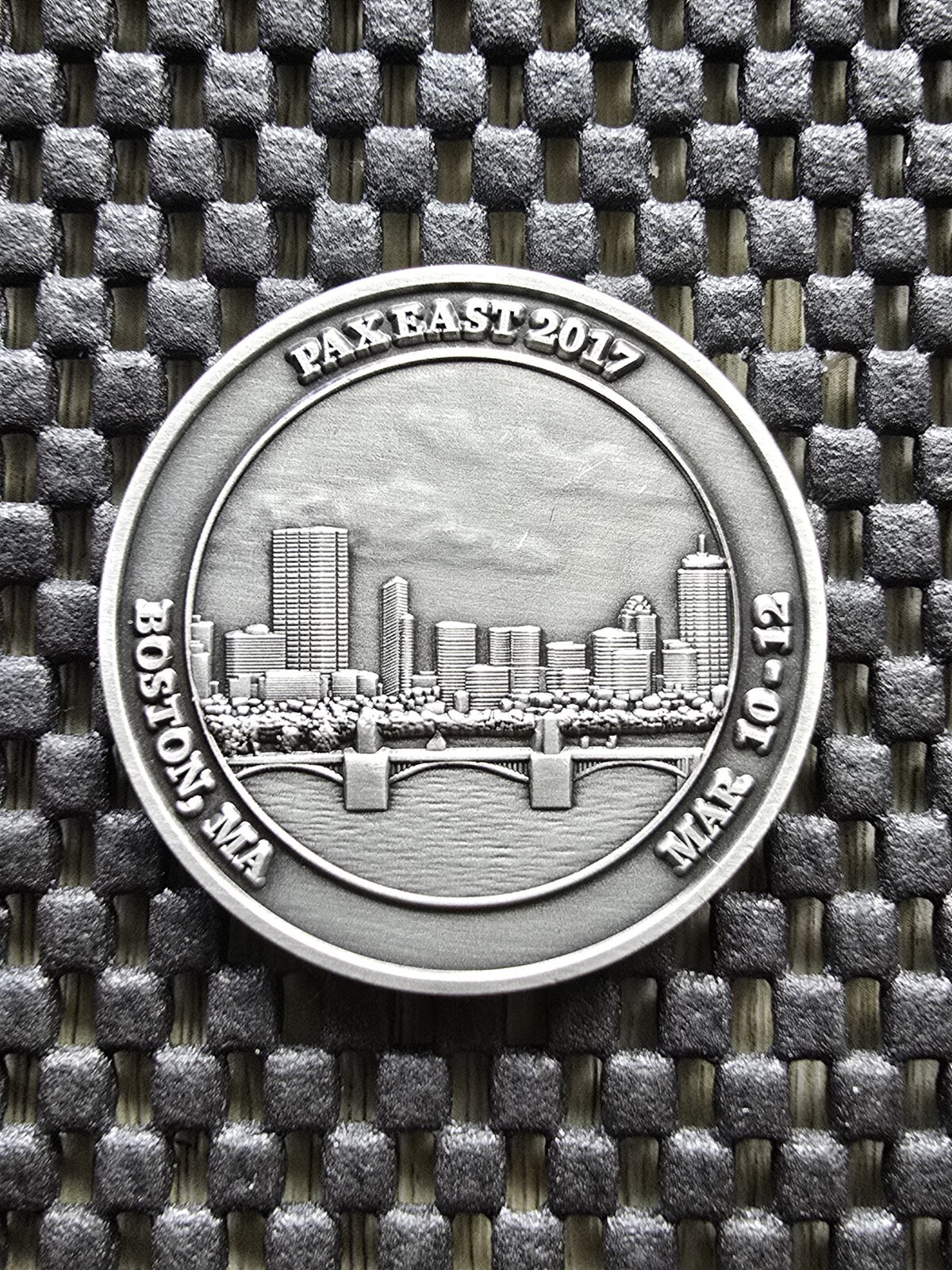 DUCK HUNT PAX EAST 2017 Challenge Coin medal Rare Promo Nintendo Sega NES Mario