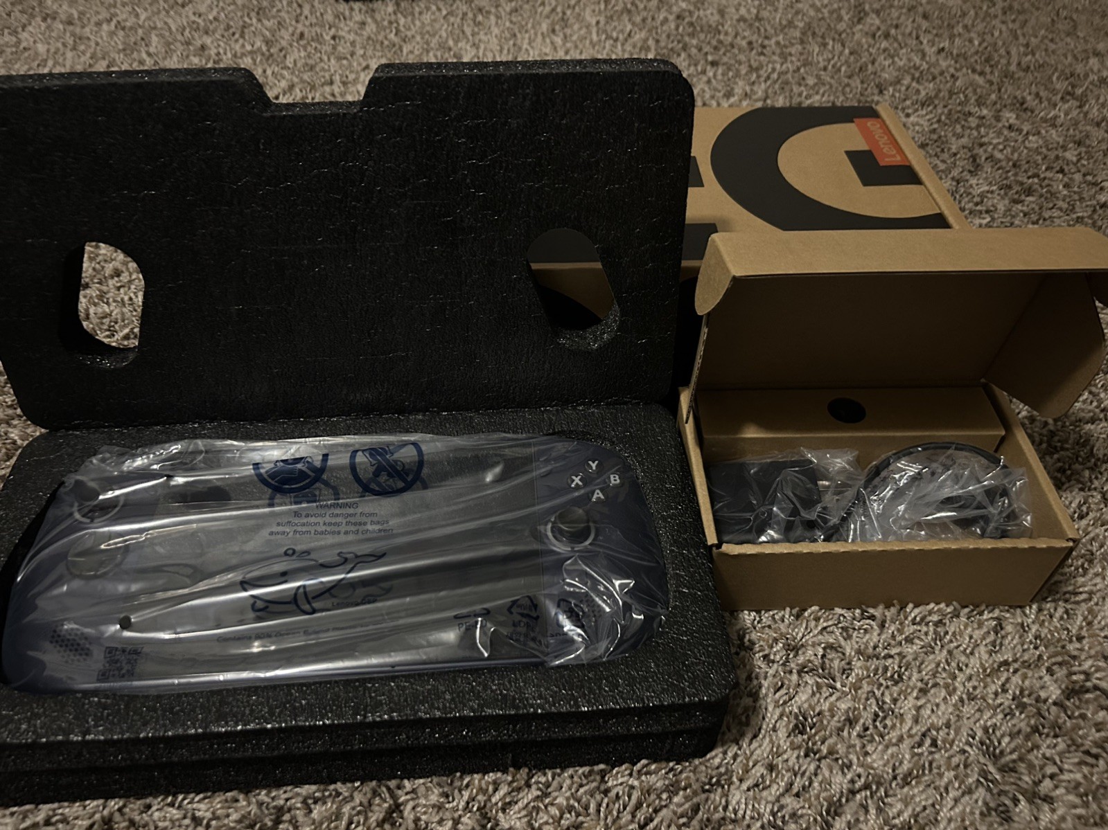 Lenovo Legion Go S Z1 Extreme 32GB RAM 1TB Steam OS Black + Charger & Case