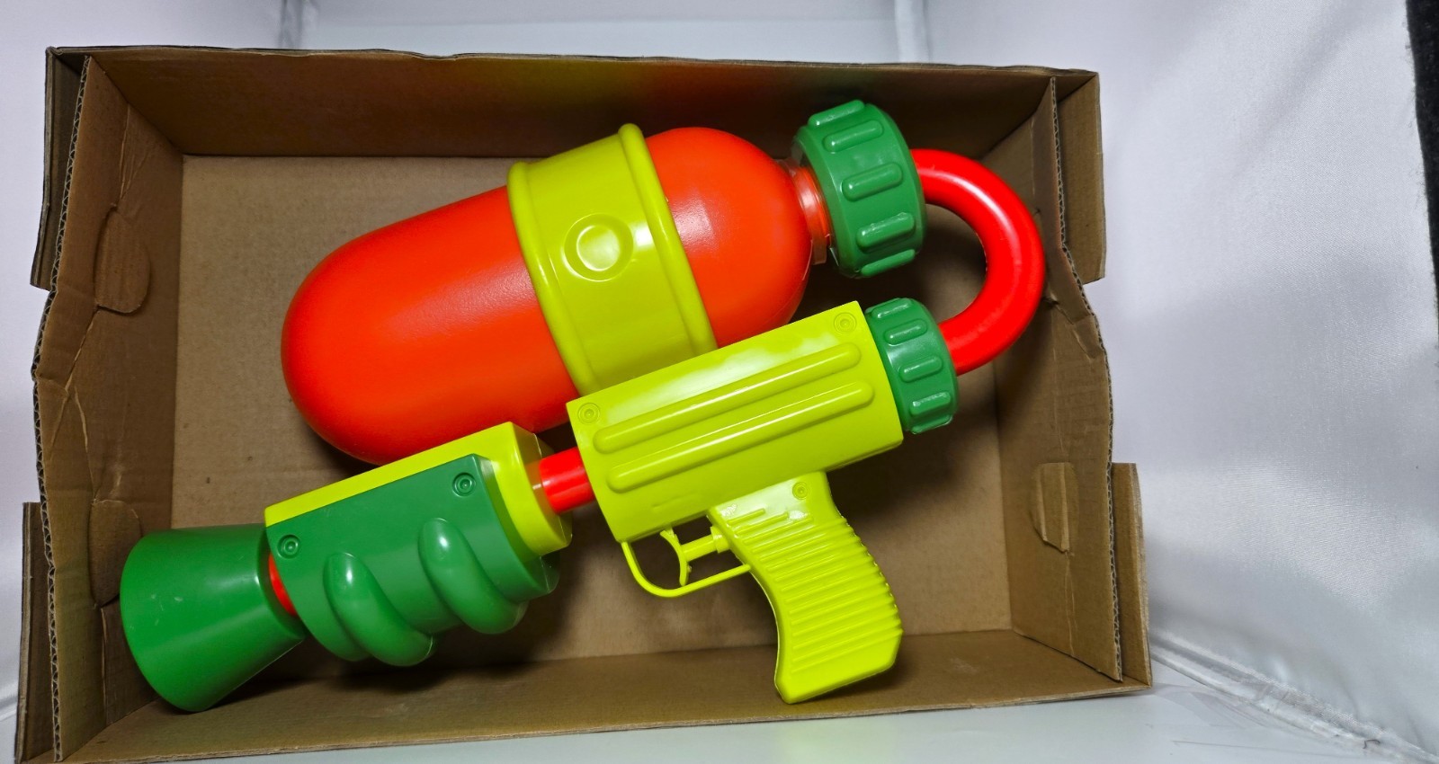 Splatoon Splashooter Water Gun Squirt Pistol Orange Unused Japan Import in Box