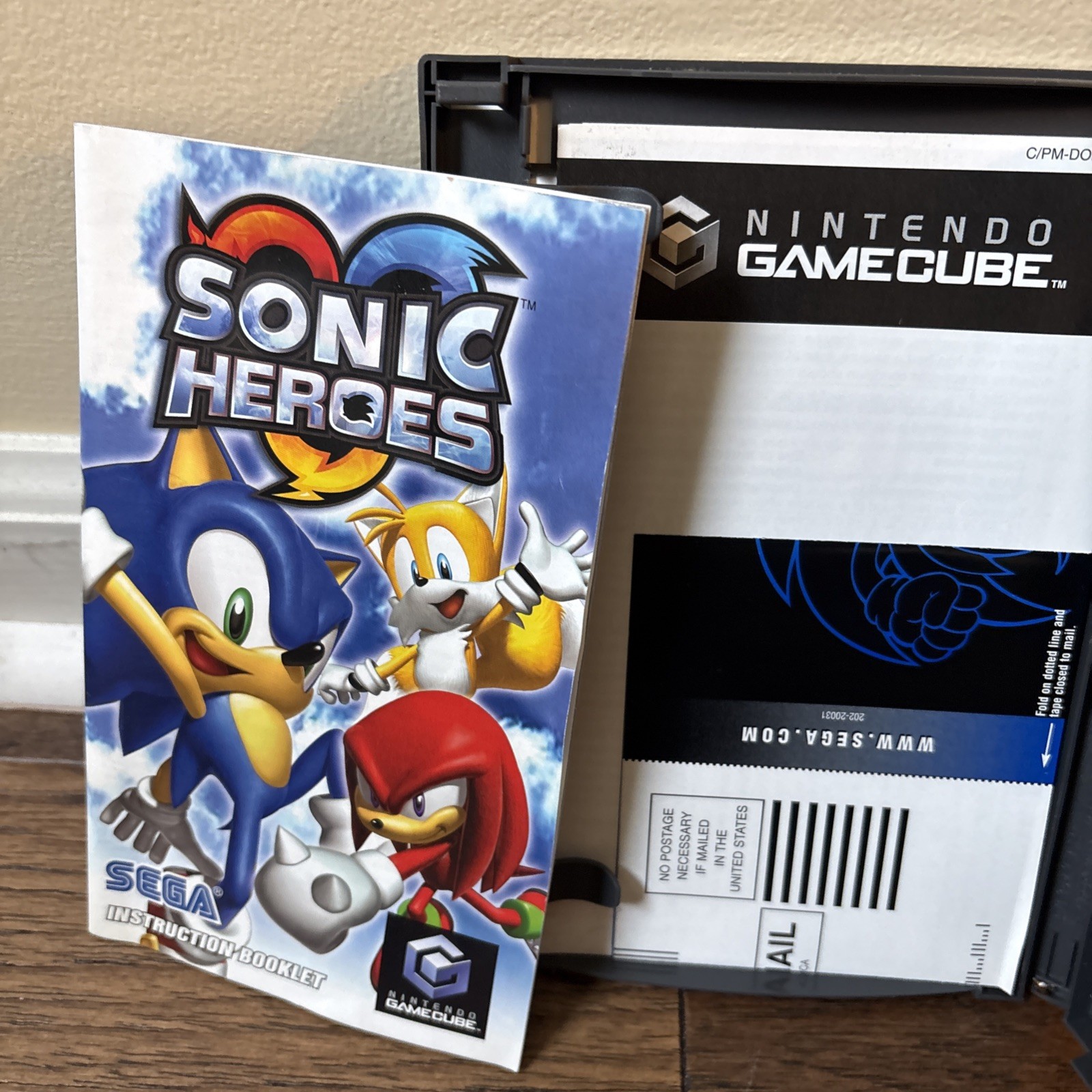 SEGA Sonic Heroes Nintendo GameCube NTSC-U/C (US/CA) w/ Manual Sonic
