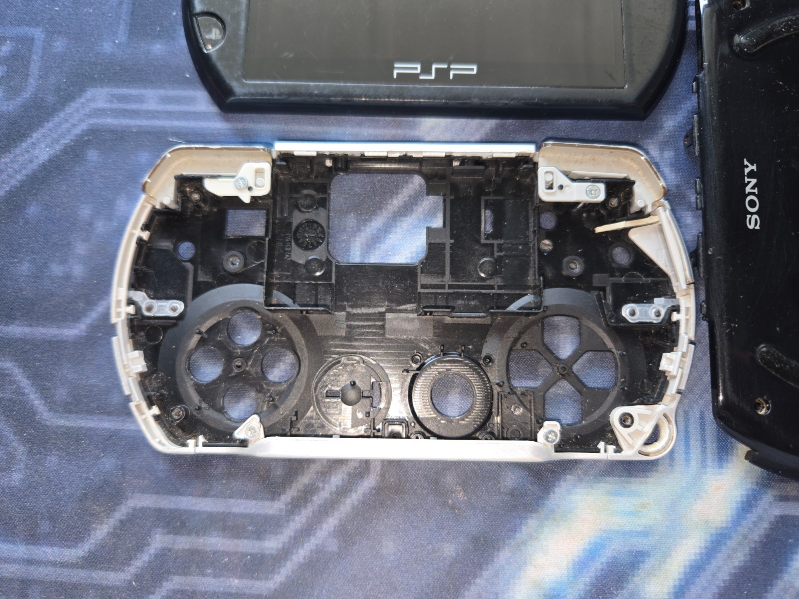 Sony PSP Go Genuine Original Shell, Screws, and Screen for Parts (#2)