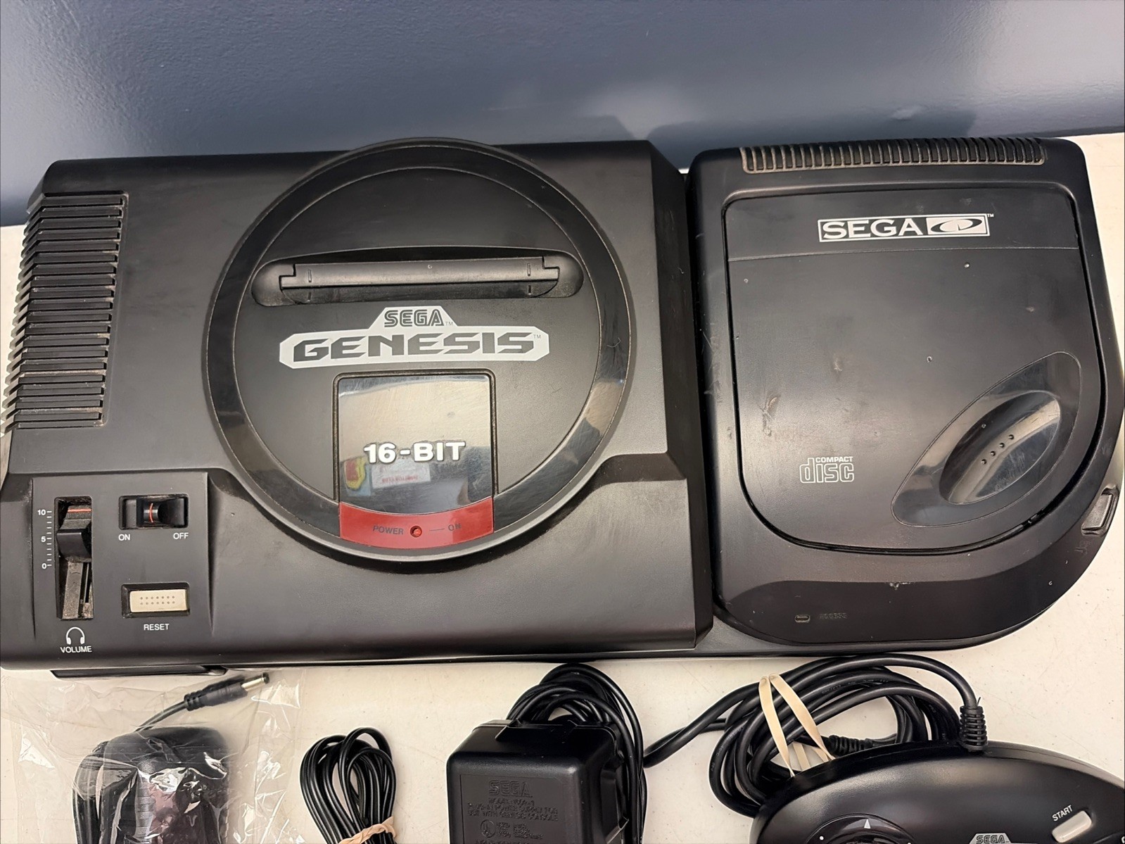 SEGA Genesis Model 1 Console + Sega CD Bundle. Games Cords MK-4102 Tested