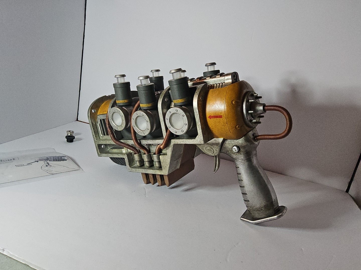 Fallout Plasma Pistol Replica Official Bethesda Thinkgeek Damaged