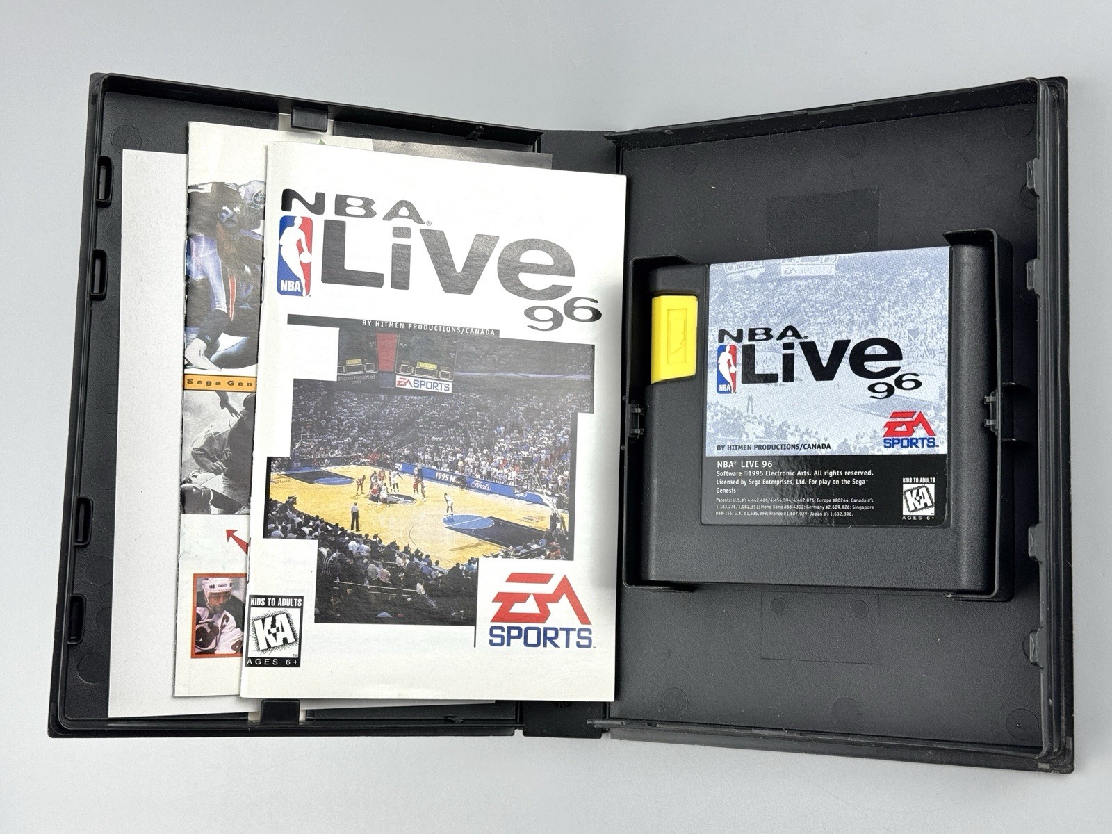SEGA Genesis Sports Lot CIB – NBA Live 96 97, FIFA Soccer, NHL, College Slam