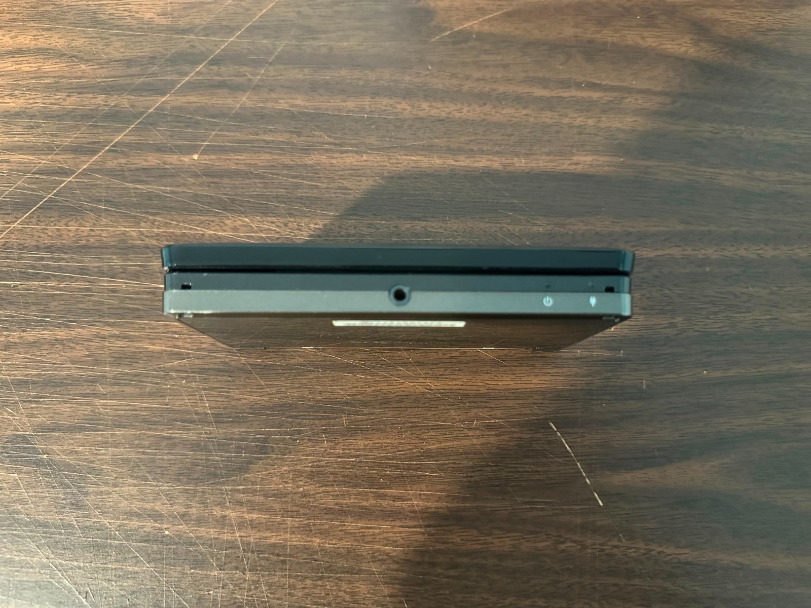 Nintendo 3DS Excellent Condition with Stylus, Memory card and Charger – Black