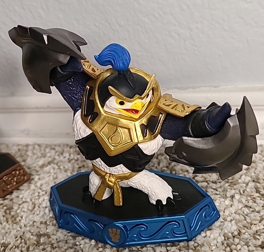 Skylanders Imaginators Figures Lot of 2 ~ King Pen And Golden Queen