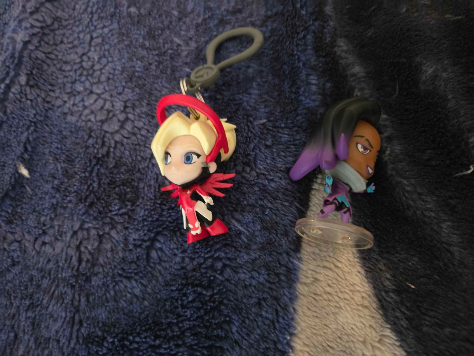 Blizzcon 2017 Exclusive Red Mercy Figure Backpack Clip + Sombra Figurine
