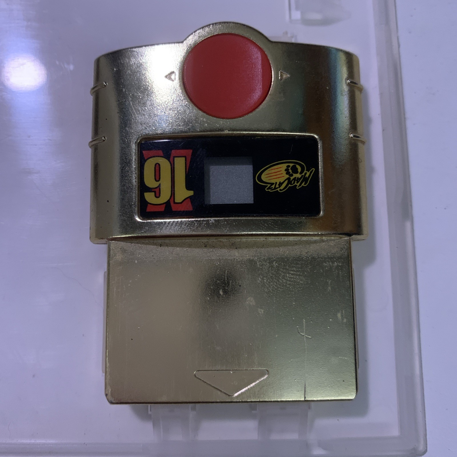 Mad Catz Gold 16 Playstation 1 Memory Card & 1 – Intec 64MB Gamecube Memory Card