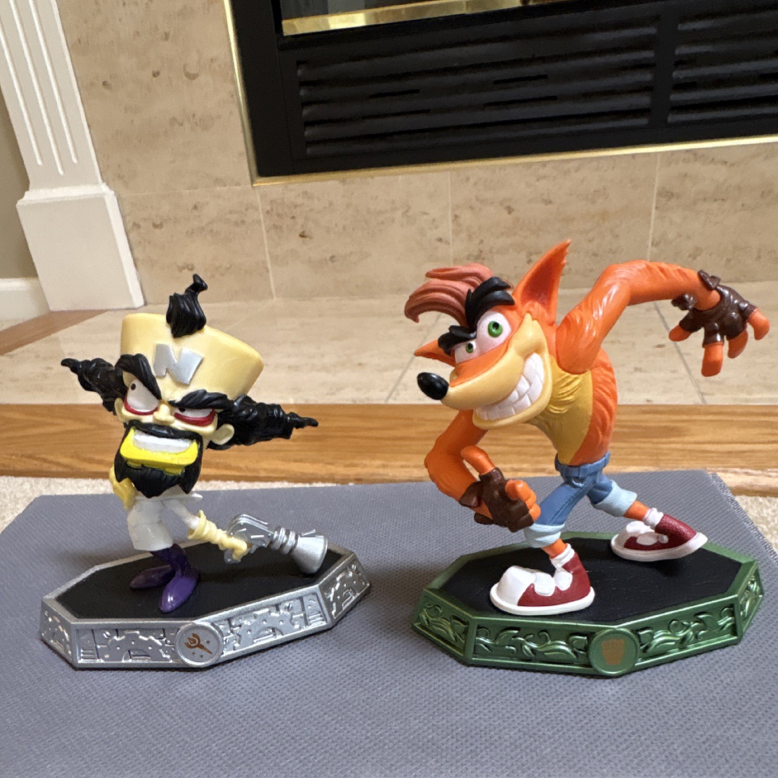 Activision Crash Bandicoot & Dr. Neo Cortex Character Figures