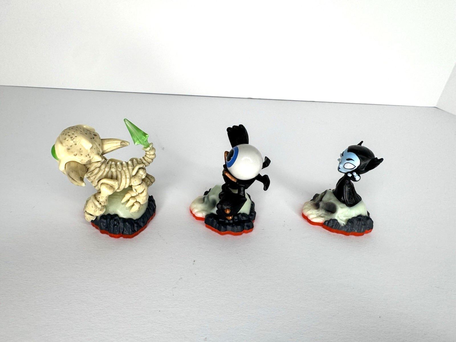 Skylanders Trap Team Undead – Hijinx, Eye Small, Funny Bone + Axe and Hand Traps