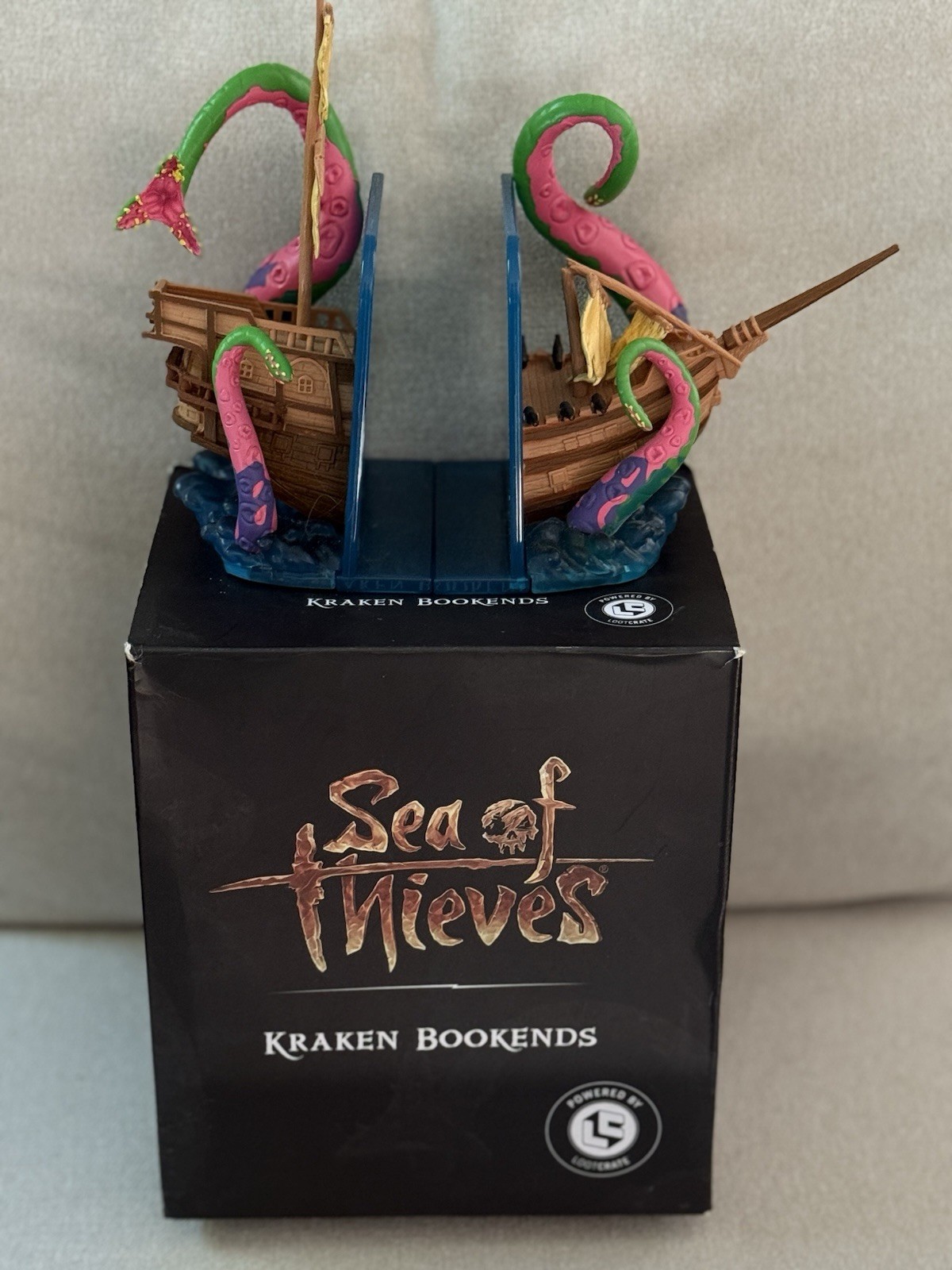 Sea of Thieves Kraken Bookends Loot Crate Xbox Gaming Collectible 2019 Rare