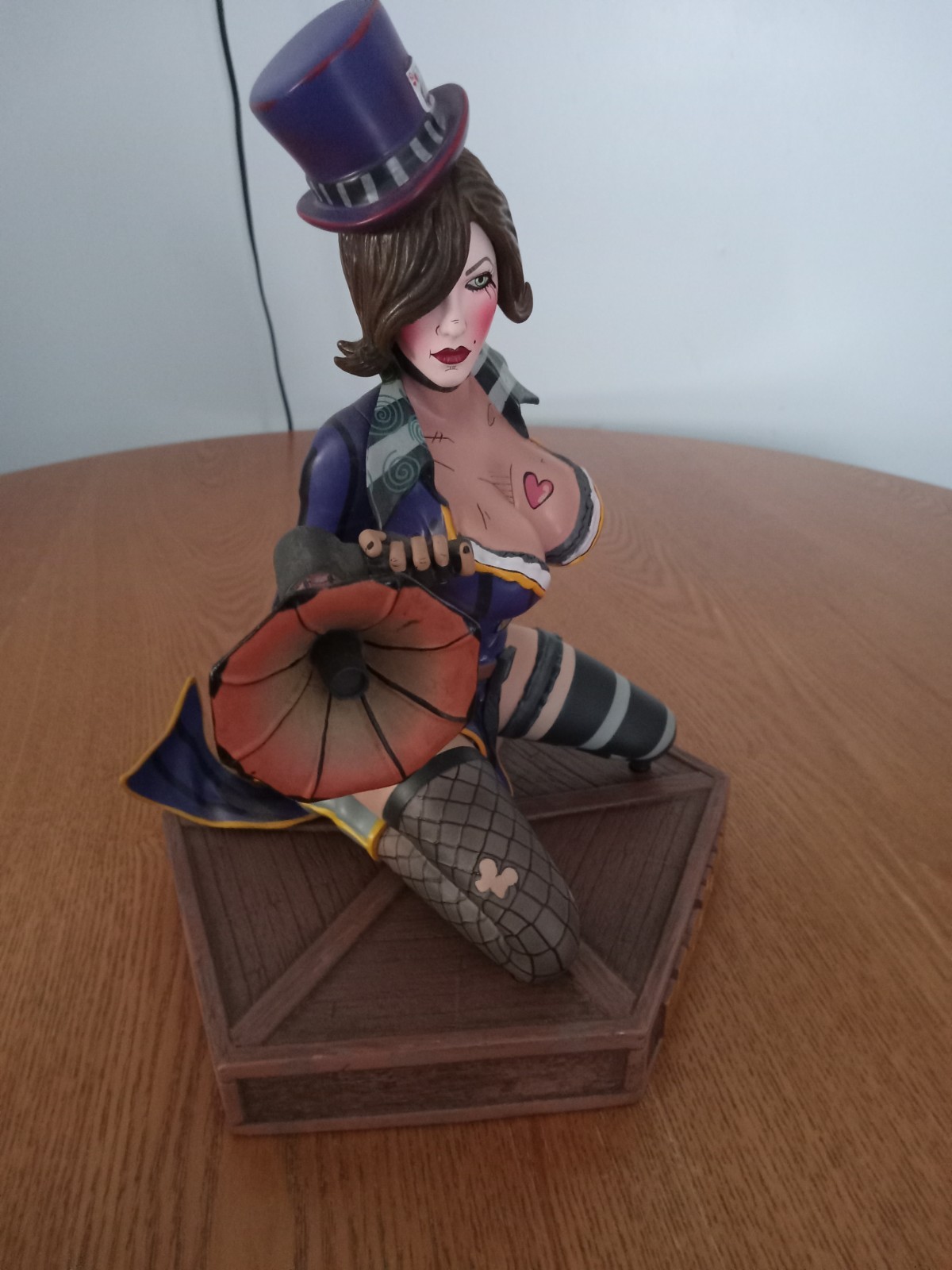 Mad Moxxi Limited Statue w/original Box MIB Borderlands Video Game