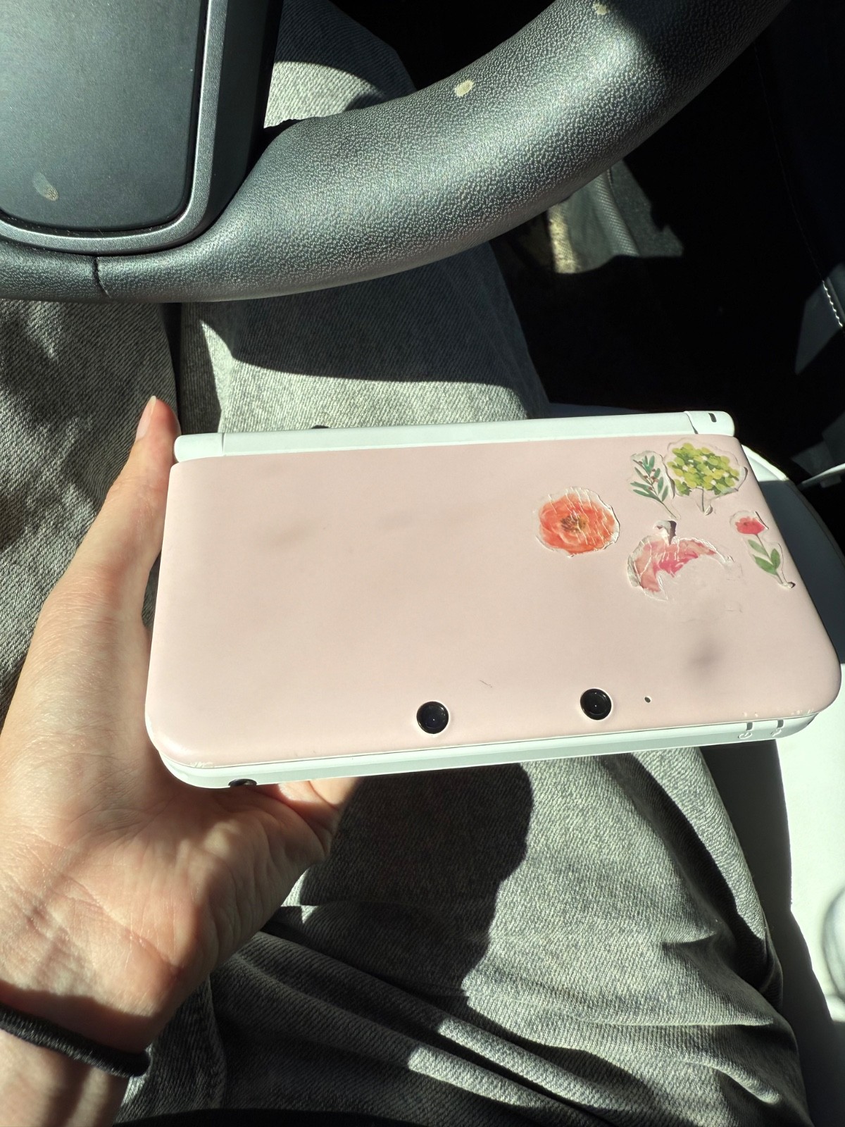 Nintendo 3DS XL Launch Edition Light Pink Handheld System + Charger + NO STYLUS