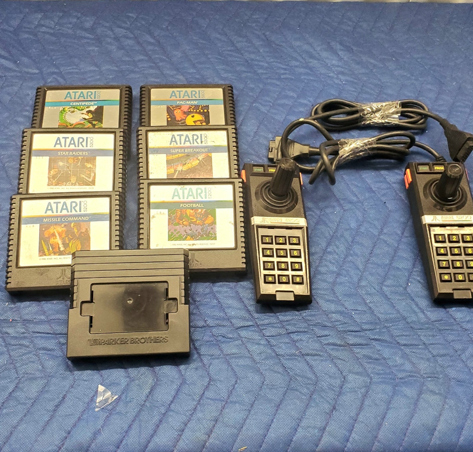 Atari 5200 Game Lot w/ 2 Controllers, 6 Games & Parker Brothers Cartridge Holder