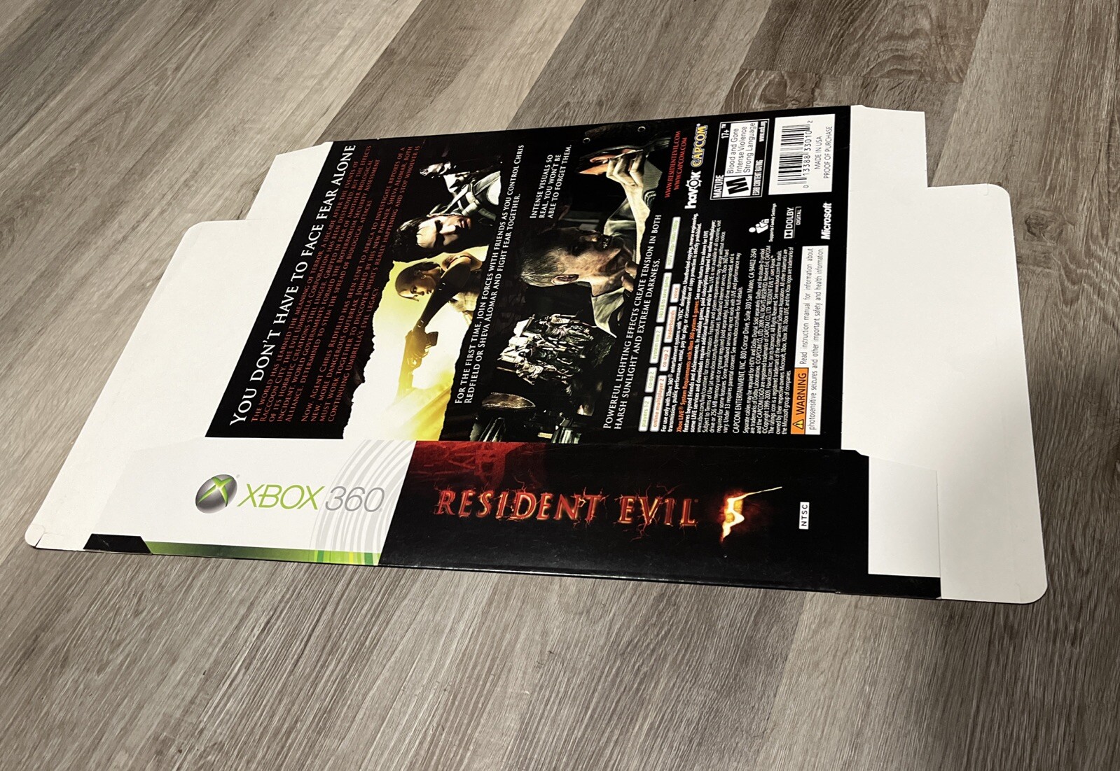 Resident Evil 5 Xbox 360 GameStop Promo Oversized Display Capcom Box Standee