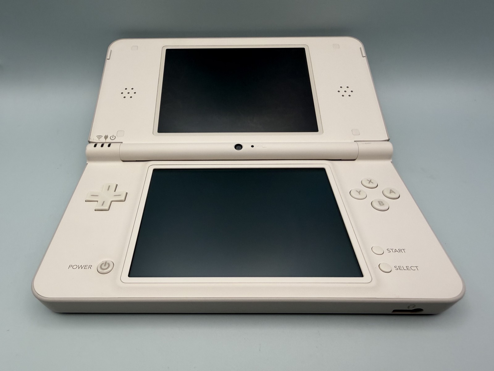 Nintendo DSi LL – White (Japan import)