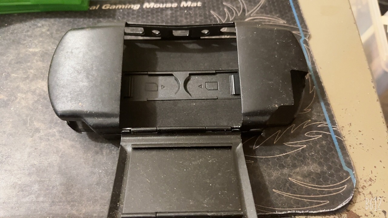 Madcatz Sony PSP / Hard Plastic Shell Protective Case