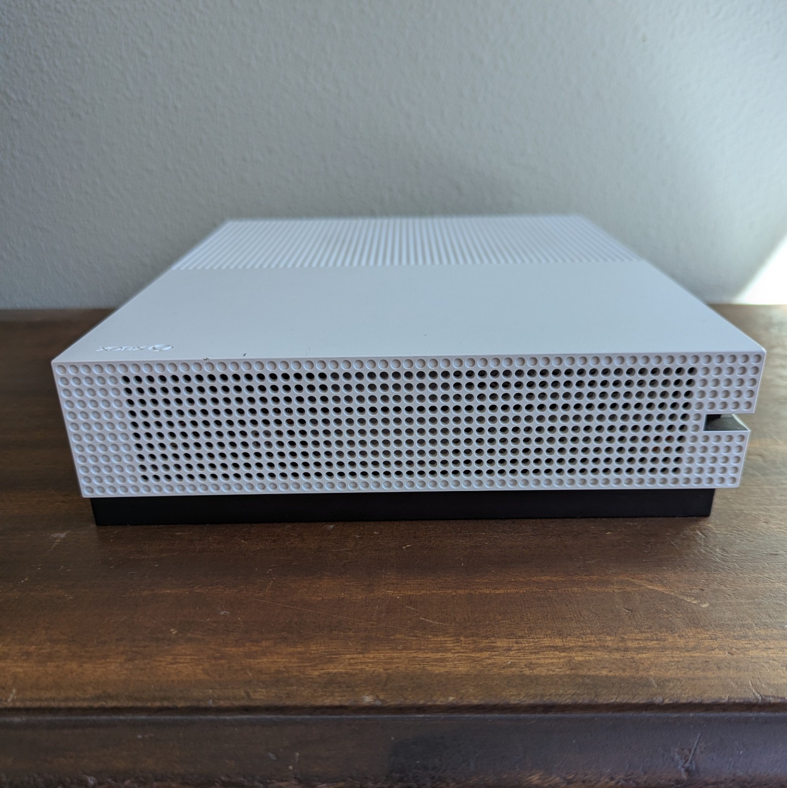 Microsoft Xbox One S 1TB White Gaming Console with Cords & Wireless Controller