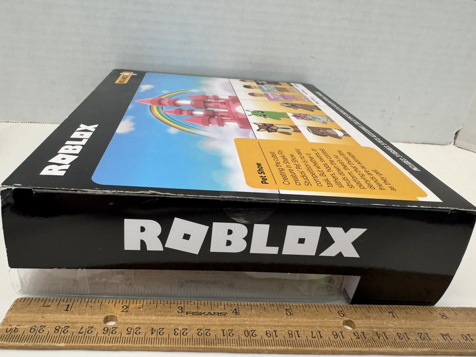 Roblox Toy Pet Show Set w/ Exclusive Virtual Item 14 Piece Set New Sealed