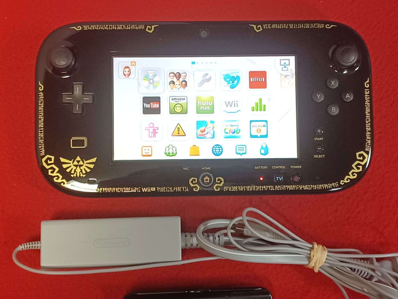 Nintendo WII U Legend Of Zelda Wind Waker HD Gamepad & Charger Only WUP-010