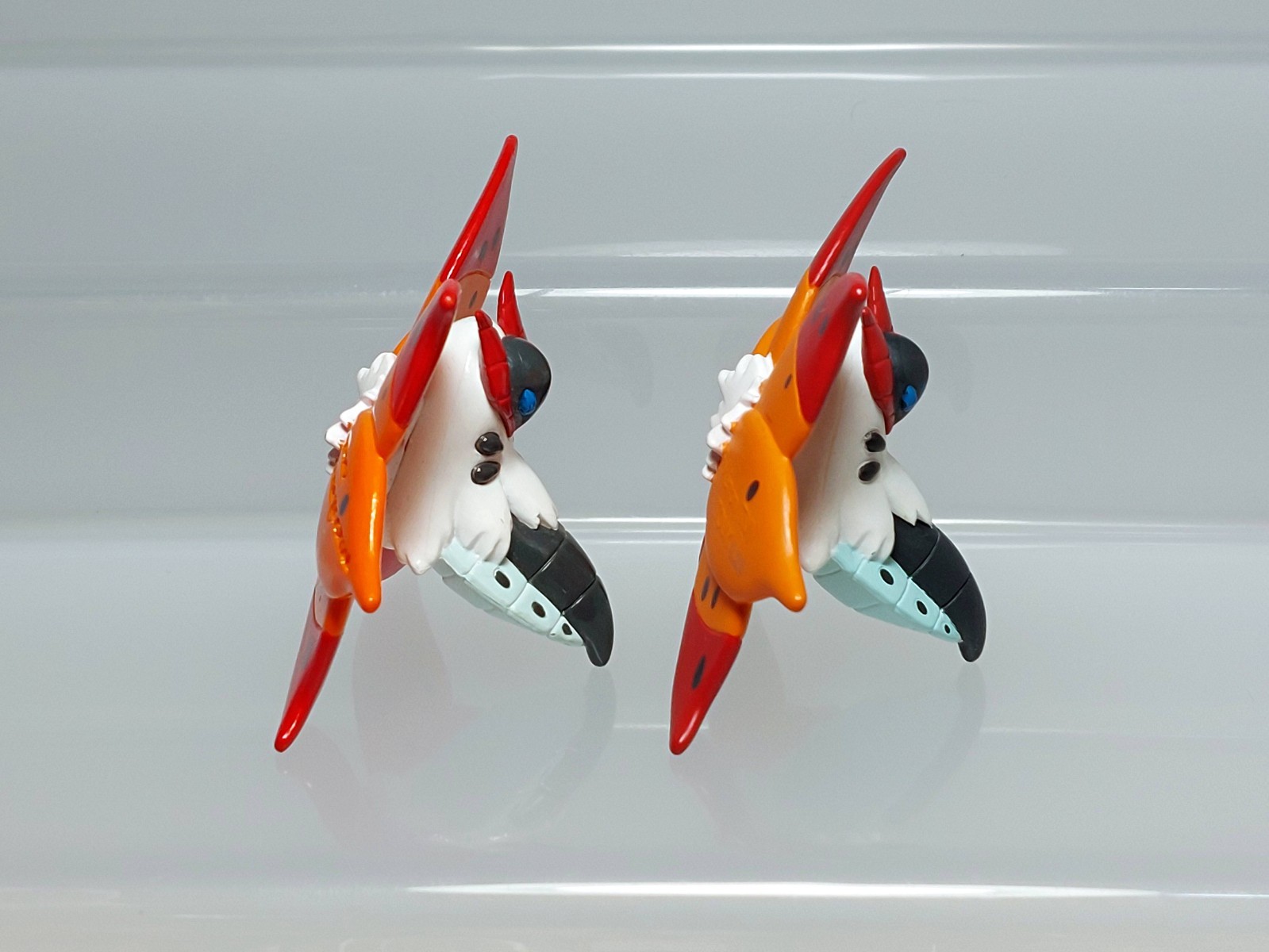 Volcarona Ulgamoth Pokemon Monster Collection Figure Takara Tomy C05 1.8in