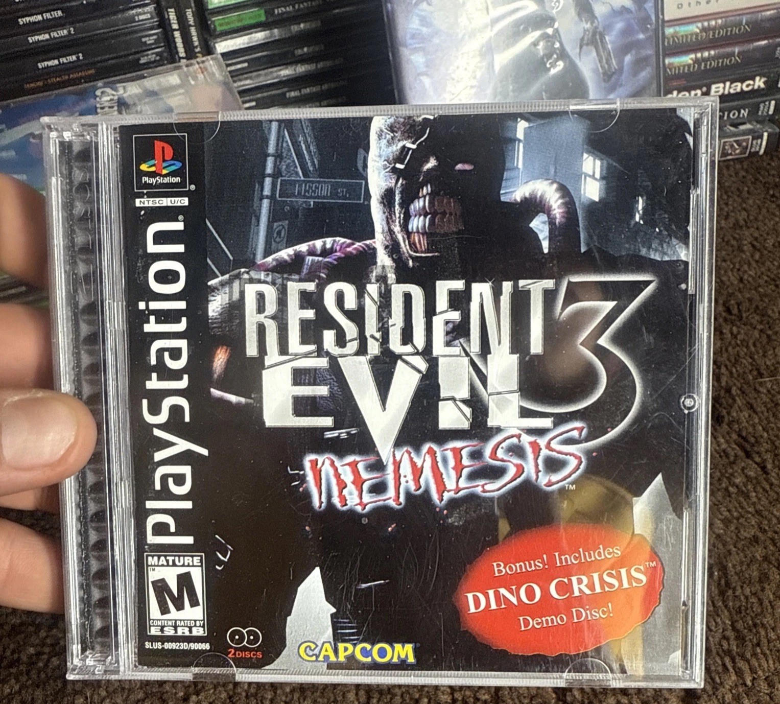 Resident Evil 3 Nemesis PS1 PlayStation 1 Complete CIB & 2 MINT Condition Discs!